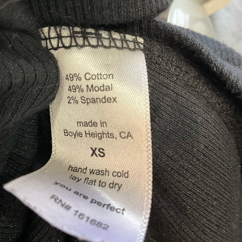 Perfectwhitetee Viola Ribbed Cotton Black Long Sleeve V-Neck Top Made In The USA - Picture 5 of 5